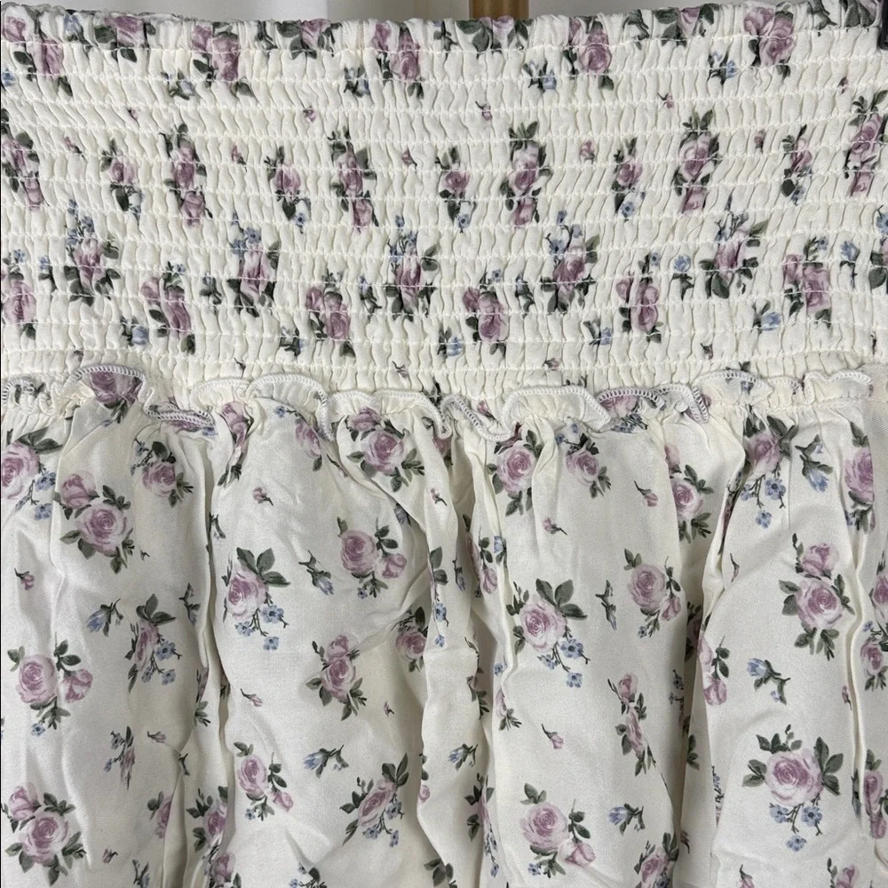 NWT Hollister Smocked Waist Tiered Mini Skort with Lavender Rose Print Sz L (B5)